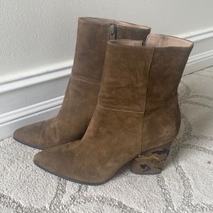 Donald J. Pliner Vantisp booties
